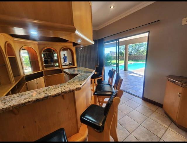 4 BEDROOM HOUSE FOR SALE IN MEYERSDAL